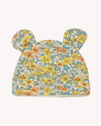 Conjunto de gorrito y babero para bebé con estampado floral vintage, de Yvicor Atelier de Costura.