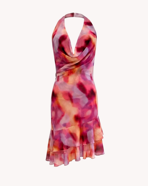Vestido halter estampado acuarela rosa de Atelier Yvicor, con diseño fluido y detalles coloridos en la tela.
