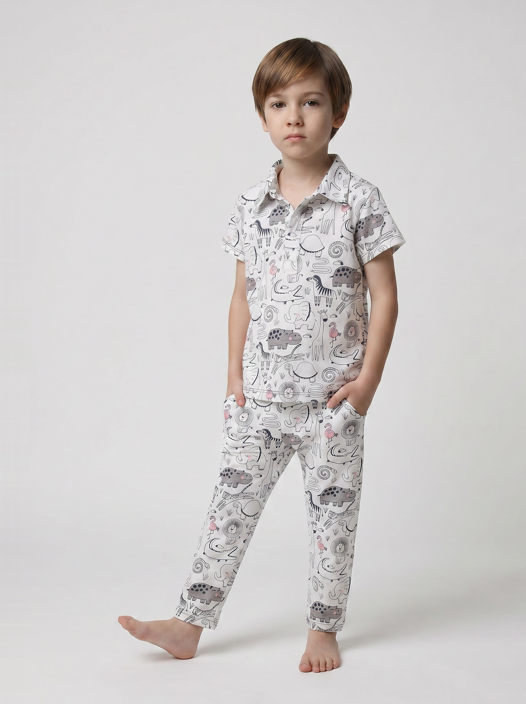 Conjunto Infantil de Polo y Pantalón con Estampado de Safari - Atelier Yvicor