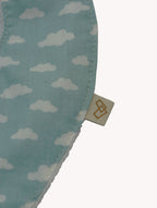 Babero Bandana Nubes Azul Yvicor Collection - Atelier Yvicor