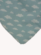 Babero Bandana Nubes Azul Yvicor Collection - Atelier Yvicor