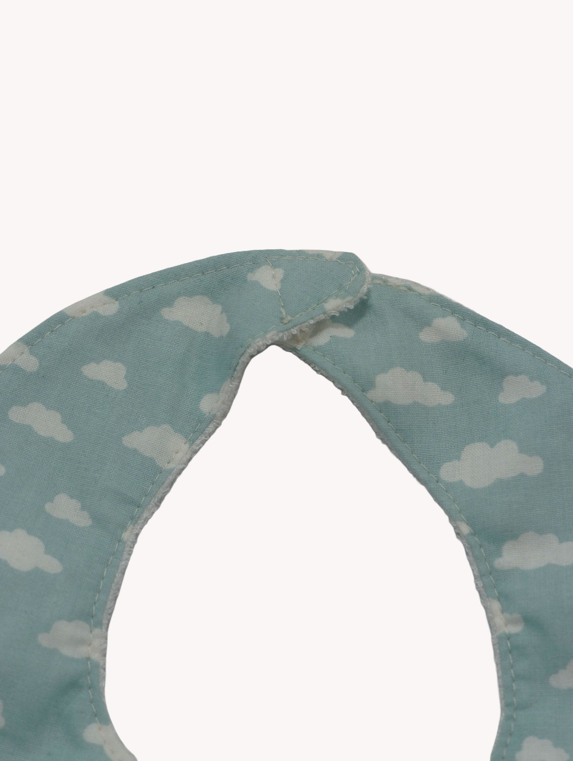 Babero Bandana Nubes Azul Yvicor Collection - Atelier Yvicor