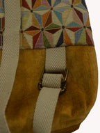 Mochila Tapiz Geométrico Camel Yvicor Collection - Atelier Yvicor