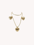 Collar Bisutería Triple Corazón Dorado Yvicor Collection - Atelier Yvicor