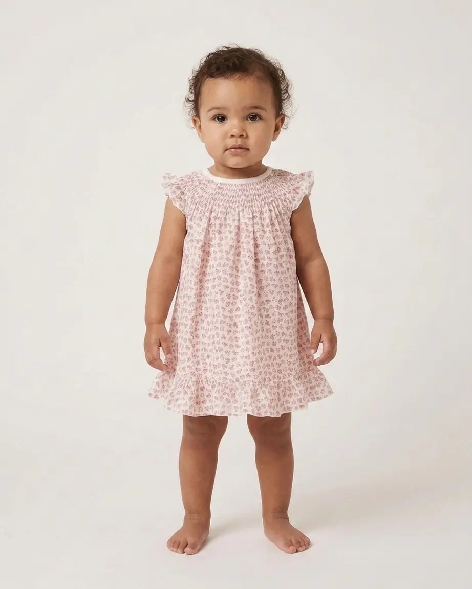 Conjunto de bebé con vestido y bombacha floral hortensias rosa de Yvicor Atelier de Costura, ropa infantil cómoda y bonita.